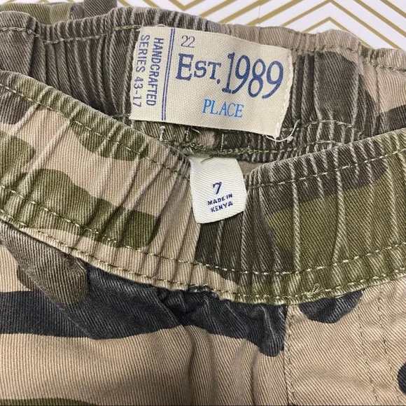 Boys Children’s Place Camo Cargo Pants - Picture 5 of 7